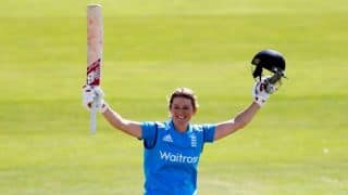 Women's Ashes 2015: Charlotte Edwards wishes to continue as England captain